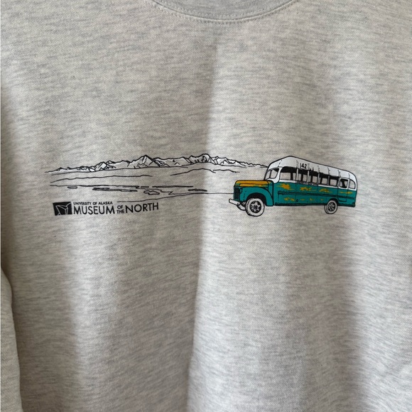 ✨ University of Alaska Museum of the North Graphic Sweatshirt Size Medium ✨ - Picture 6 of 7